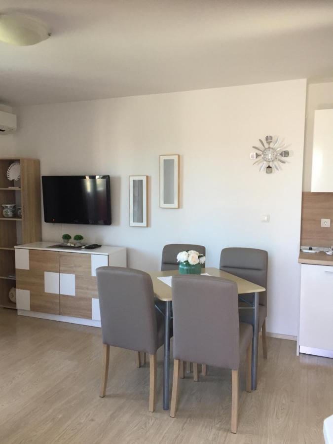 Apartments Mare 푸나트 외부 사진