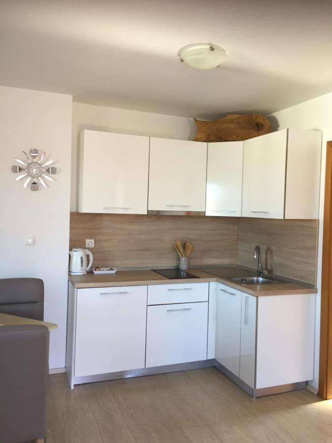 Apartments Mare 푸나트 외부 사진