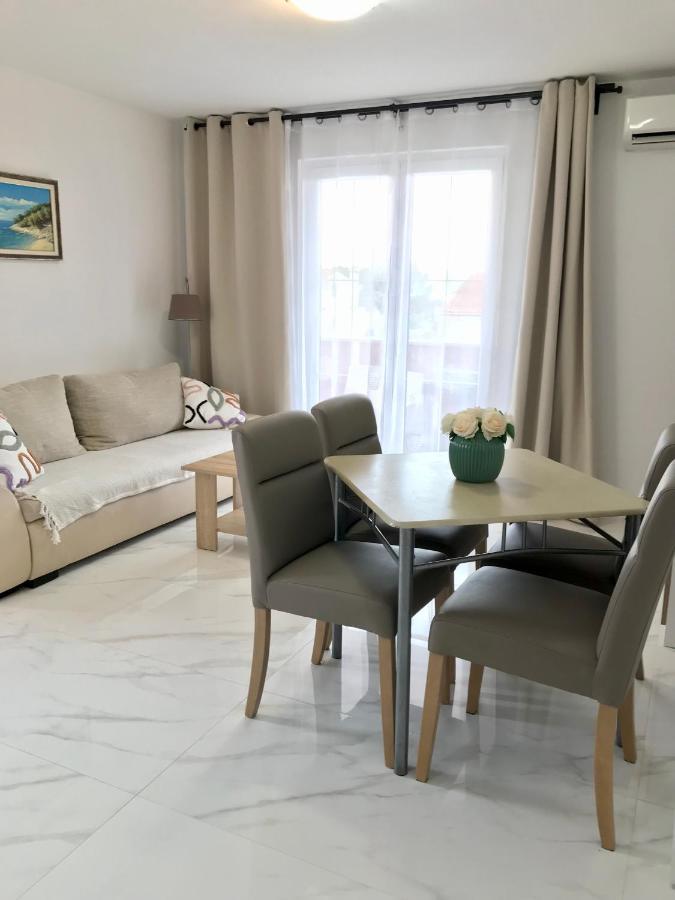Apartments Mare 푸나트 외부 사진