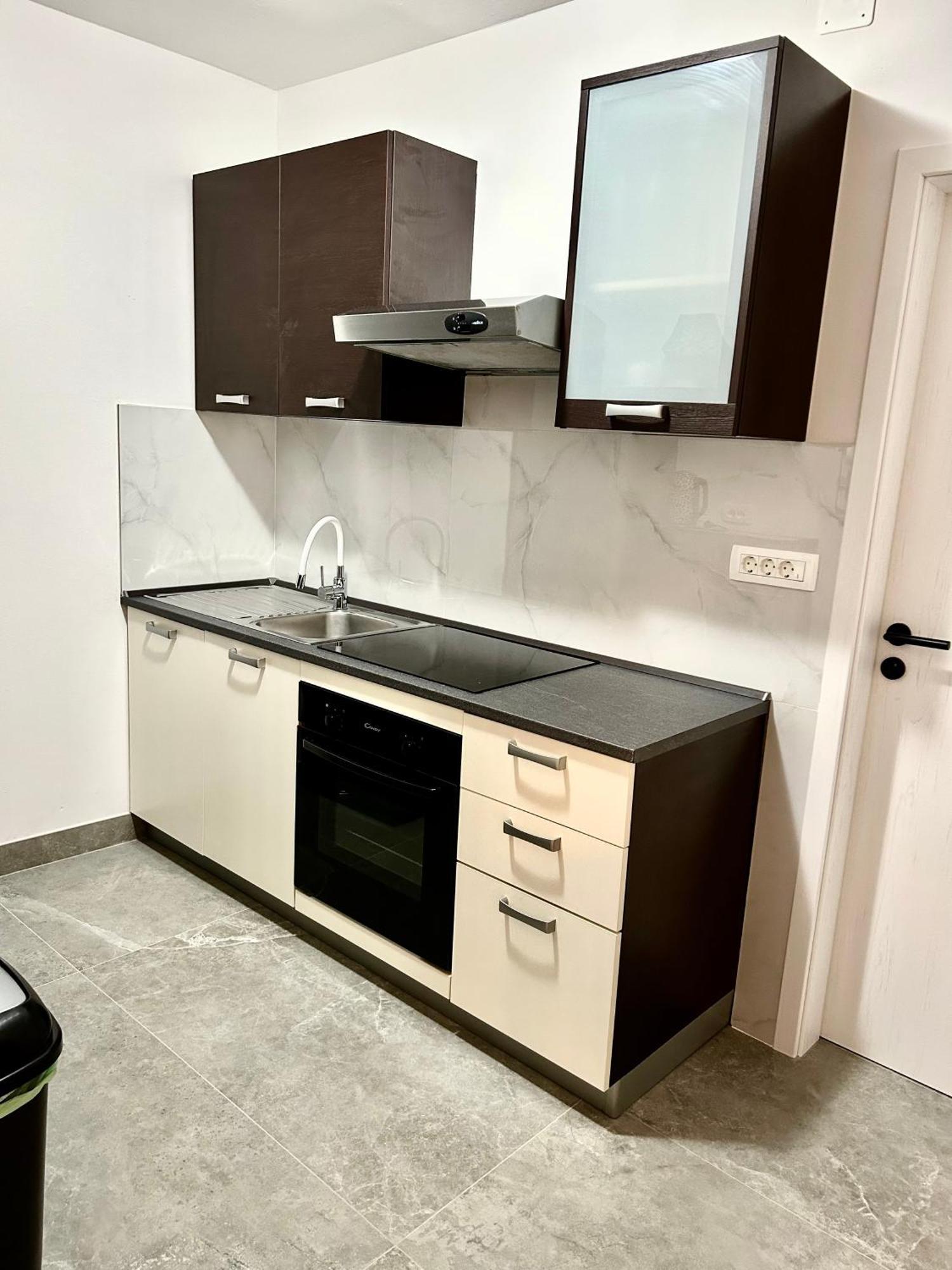 Apartments Mare 푸나트 외부 사진