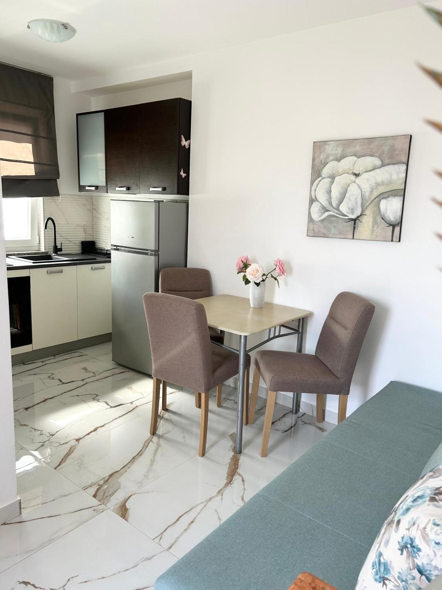 Apartments Mare 푸나트 외부 사진