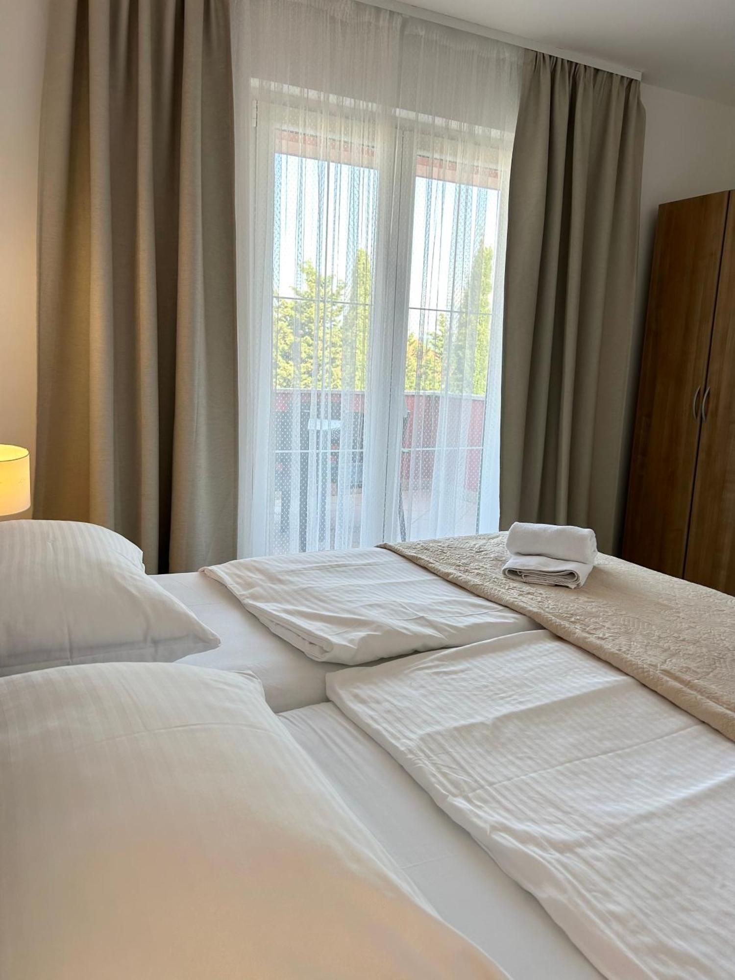 Apartments Mare 푸나트 외부 사진